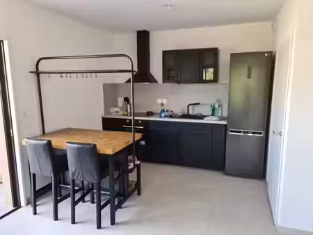 location appartement 2 pièces 46.72 m² à saint-mandrier-sur-mer (83430)  881 €