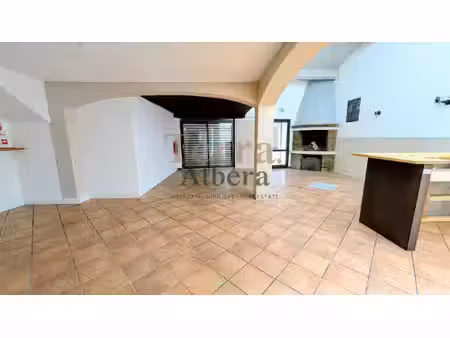 sorede rare bâtiment 200 m2 local com. + appart.