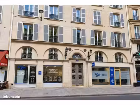 commerce 156 m²