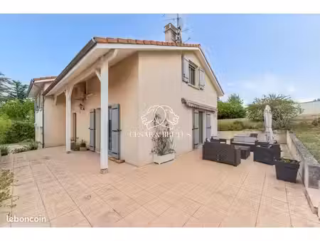 maison 6 pièces 142 m²