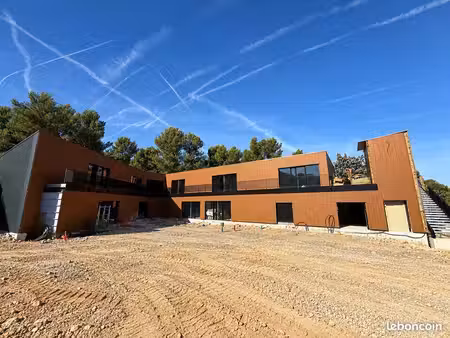 local commercial 92 m² les pennes-mirabeau