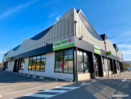 local 353m2 - la gandonne