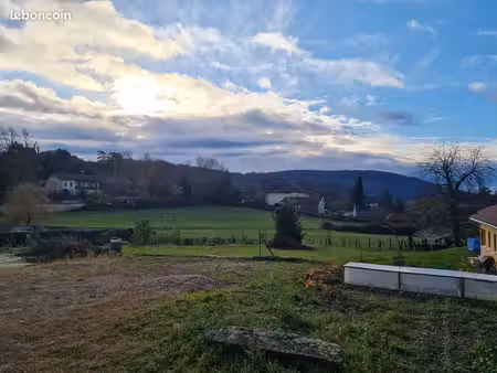 terrain vue revermont