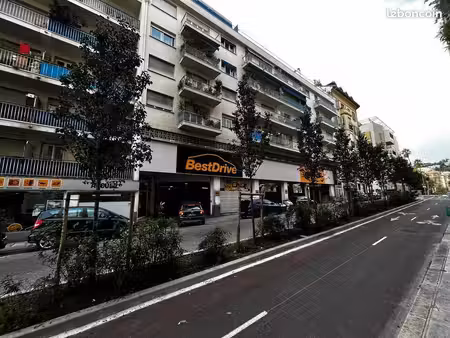 local commercial 1212 m² nice