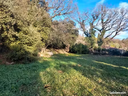 terrain 921 m² camps la source