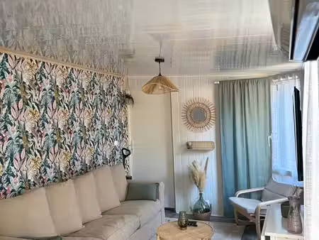charmant bungalow dans résidence avec piscine et jardin