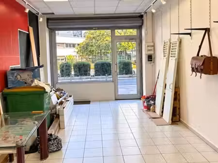 commerce 90 m²