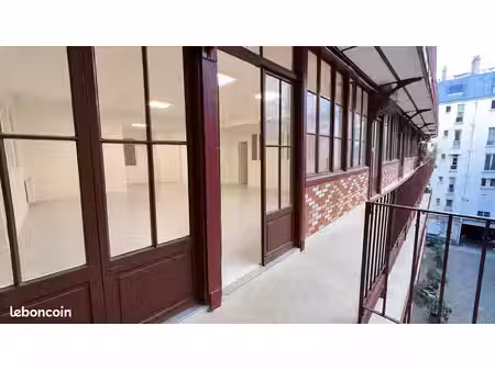 bureaux 105 m²