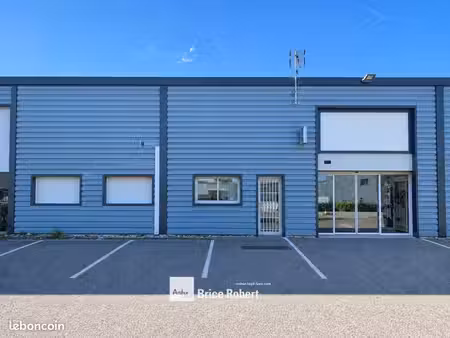 local d'activité 440 m²