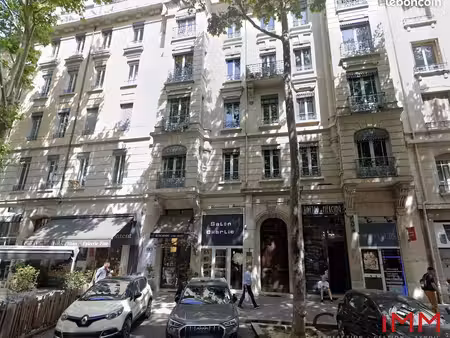 local 55 m² lyon
