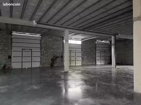 local 355 m² hyères