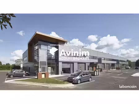 local 1018 m² puget-sur-argens