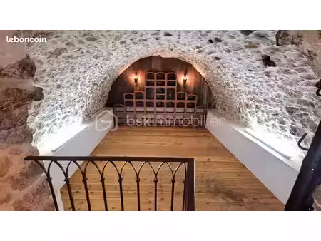 local 50 m²