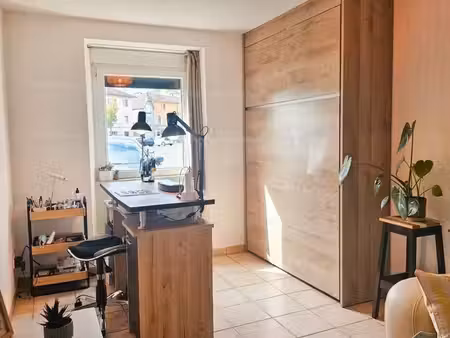 local commercial