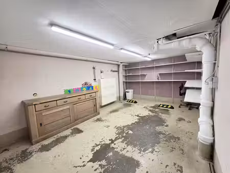 garage 17 m² dans copropriété sécurisée
