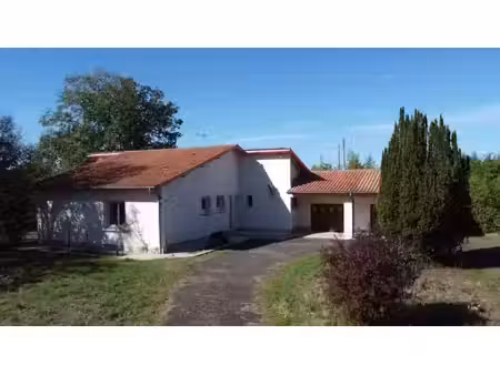 maison à vendre à aire-sur-l'adour - 5 pièces  160 m²  grand terrain