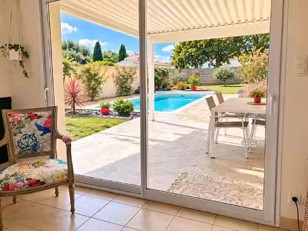 maison plain pied 3 chambres + bureau avec piscine