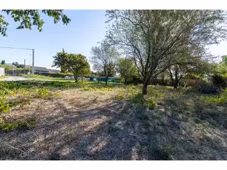 le muy - terrain plat constructible de 1000m²