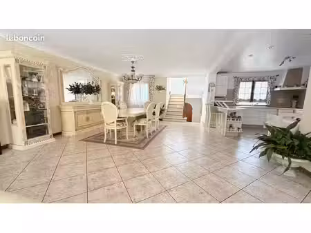 bien architecte 265 m2.sous sol 100 m2(hsp3m) jardin 669m2  atelier 45m2