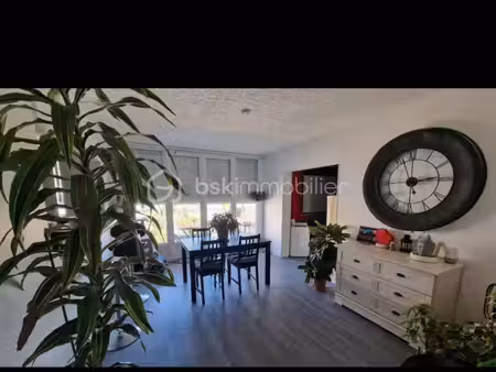 magnifique appartement vue sur la tour eiffel !!!
