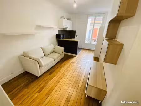 vends très bel appartement t2  centre-ville  proche métro 14 et 13