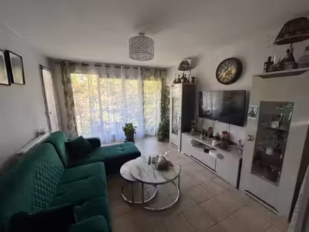 à louer superbe appartement de 50 m2 avec balcon et terras