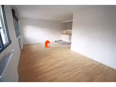 appartement verneuil sur seine 1 pièce(s) 31.23 m2