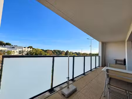 vertou - proche bourg - t3 de 79 m² - en parfait état - grand balcon - 2 place de parking 
