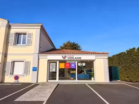 location locaux professionnels 33 m² à le taillan-médoc (33320)  688 €