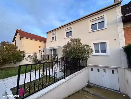 pavillon 6 pièces 175 m²