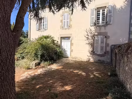 maison de maître 5 ch / garage-atelier et jardin 945 m
