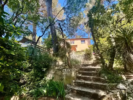 authentique mas provençal à la valentine