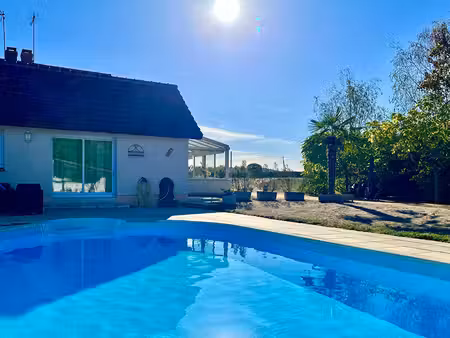 maison de campagne t5 sur 3 6 hectares avec piscine à méreau (18120)