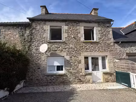 ensemble de deux maisons en pierres campagne de pluduno