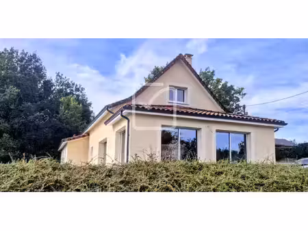 sur les hauteurs de puy d arnac  l'élégance d'une maison com