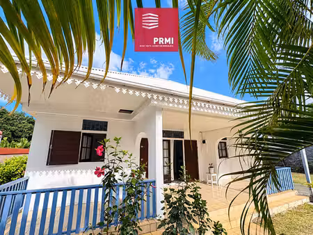 sainte-clotilde : maison familiale f5 de plain-pied avec beau potentiel d'agrandissement !