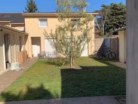 studio refait à neuf donnant sur jardin