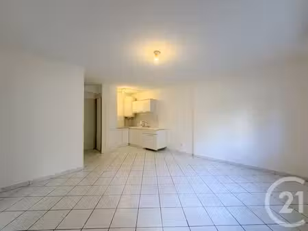 appartement f3 à louer - 3 pièces - 45 90 m2 - aubenas - 07 - rhone-alpes