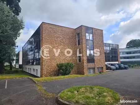 bureaux 230 m²
