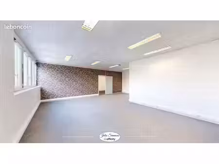 bureau 81 m²