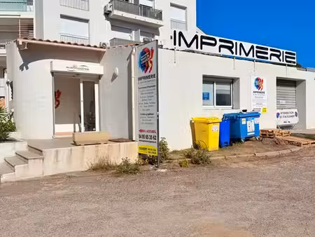 vends local commerciale