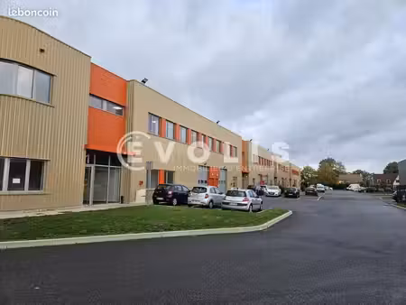 local d'activité 365 m²