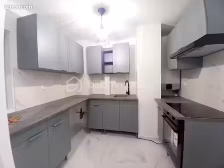 studio 3 pièces 37 m²