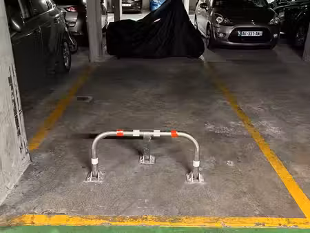 emplacement de parking sécurisé en sous sol