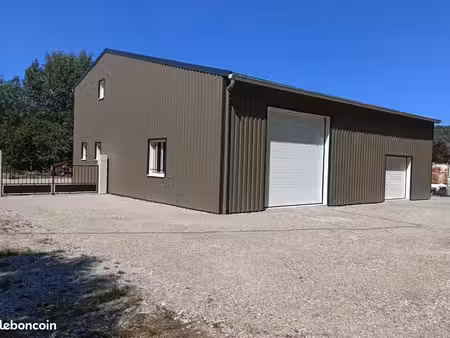 hangar neuf 220 m² sur terrain clos 900 m² – st-georges-de-luzençon