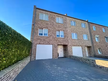 superbe maison 3 ch avec garage et jardin