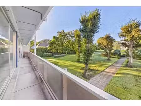 bel appartement 1 chambre avec balcon et emplacement de park
