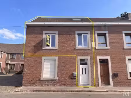 triplex 3 chambres – 2 salles de douche – sans charges commu
