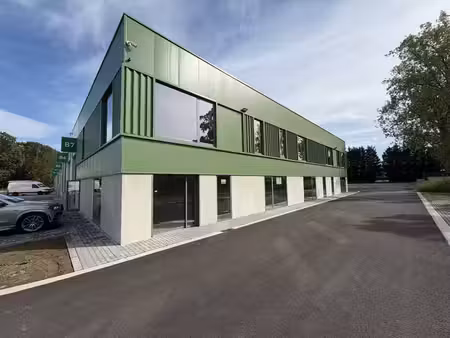 unité pme de 216 m² avec salle d'exposition  bureaux (mezzan