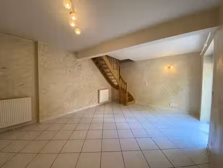 maison de ville à louer